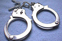 Полицейские Академического района задержали подозреваемого в разбое