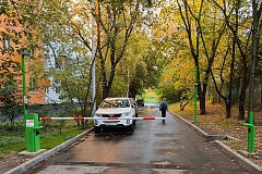 Максим Ликсутов: более 500 дворовых шлагбаумов запустили в столице по упрощенной программе «Московского паркинга»