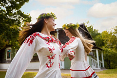 Весеннее равноденствие отметят фольклорной программой в СП «Академический» центра «Атлант»